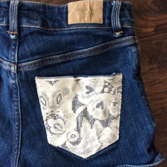 Abercrombie & Fitch stretch jean shorts - Picture 5 of 5